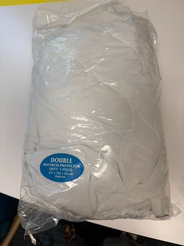 Double bed mattress protector - bed,